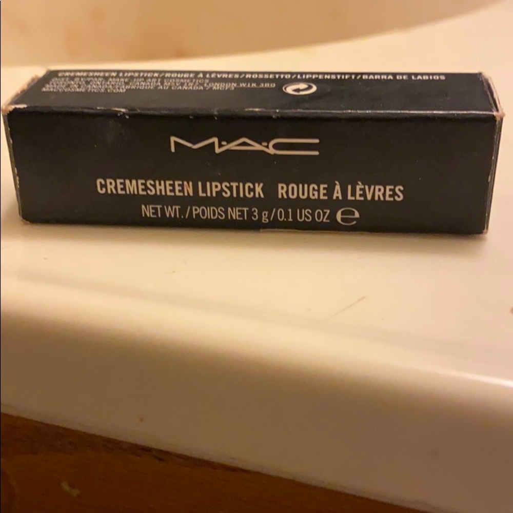 MAC LIPSTICK 💄 Trades welcomed obo!!!